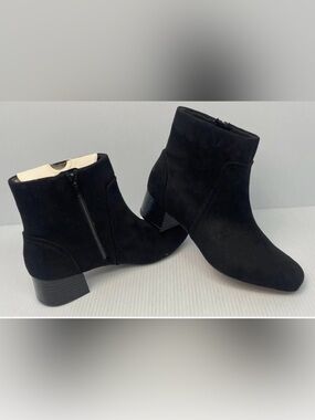 Women’s Clark’s Black Suede Chunky Heel Ankle Boots size 7 Marilyn Boots NEW
